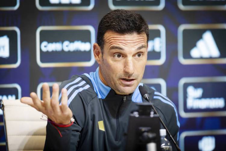 CON TAGLIAFICO DESCARTADO PARA EL DEBUT: QUÉ OPCIONES ANALIZA SCALONI PARA EL LATERAL IZQUIERDO