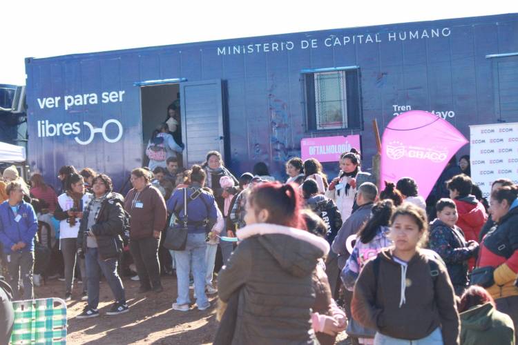 FONTANA: EDUCACIÓN PROMUEVE LA LECTURA POR PLACER EN EL RECORRIDO DEL TREN “25 DE MAYO”