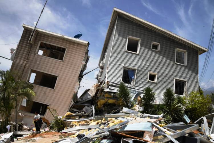 RESCATAN UN TOTAL DE 6.462 PERSONAS EN VENEZUELA Y SIGUEN LAS BÚSQUEDAS TRAS LOS TERREMOTOS