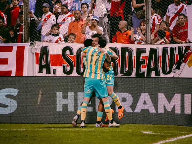 RIVER FUE SORPRENDIDO Y PERDIÓ POR 3-1 CON ALDOSIVI EN LA COPA ARGENTINA 2026