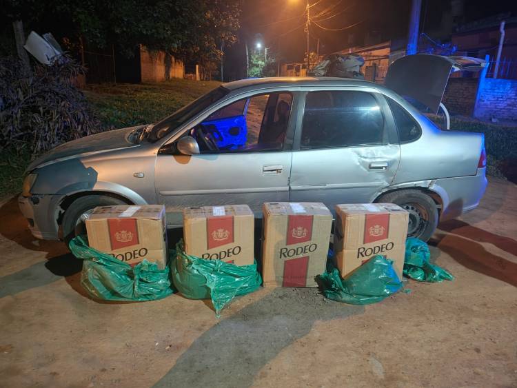 INTENTARON ESCAPAR CON 200 BREZAS DE CIGARRILLOS DE CONTRABANDO Y FUERON DEMORADOS
