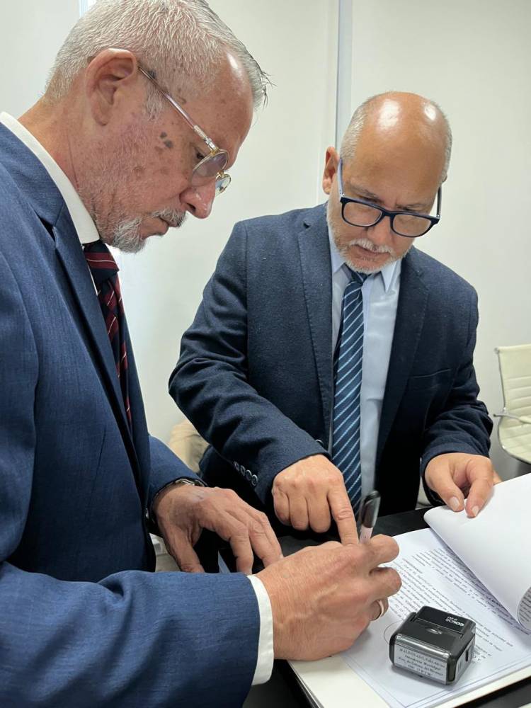 NUEVAS VIVIENDAS PARA CONCEPCIÓN DEL BERMEJO: PROVINCIA Y MUNICIPIO FIRMARON UN CONVENIO DE COOPERACIÓN INSTITUCIONAL