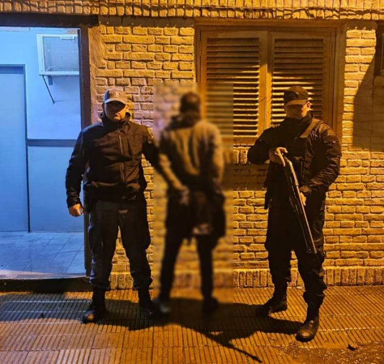 SAENZ PEÑA: ATRAPARON A UN JOVEN POR AMENAZAR CON UN CUCHILLO A UNA MUJER EN EL BARRIO AIPO